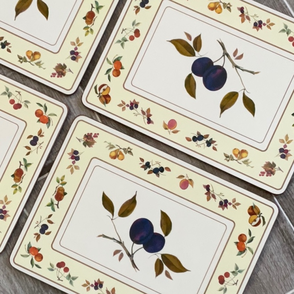 Royal Worcester Evesham Gold Placemat Set/4